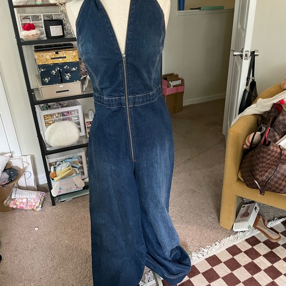 Alice + Olivia Jersey-trimmed Stretch-denim Halterneck Jumpsuit - Mid denim - Picture 4 of 13
